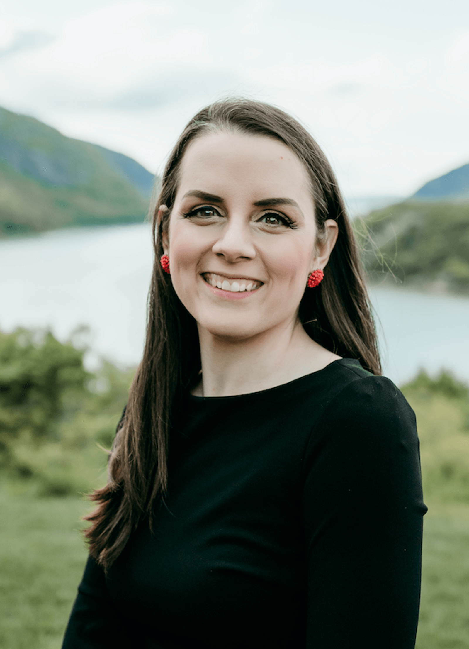 Cassandra Glubzinski headshot