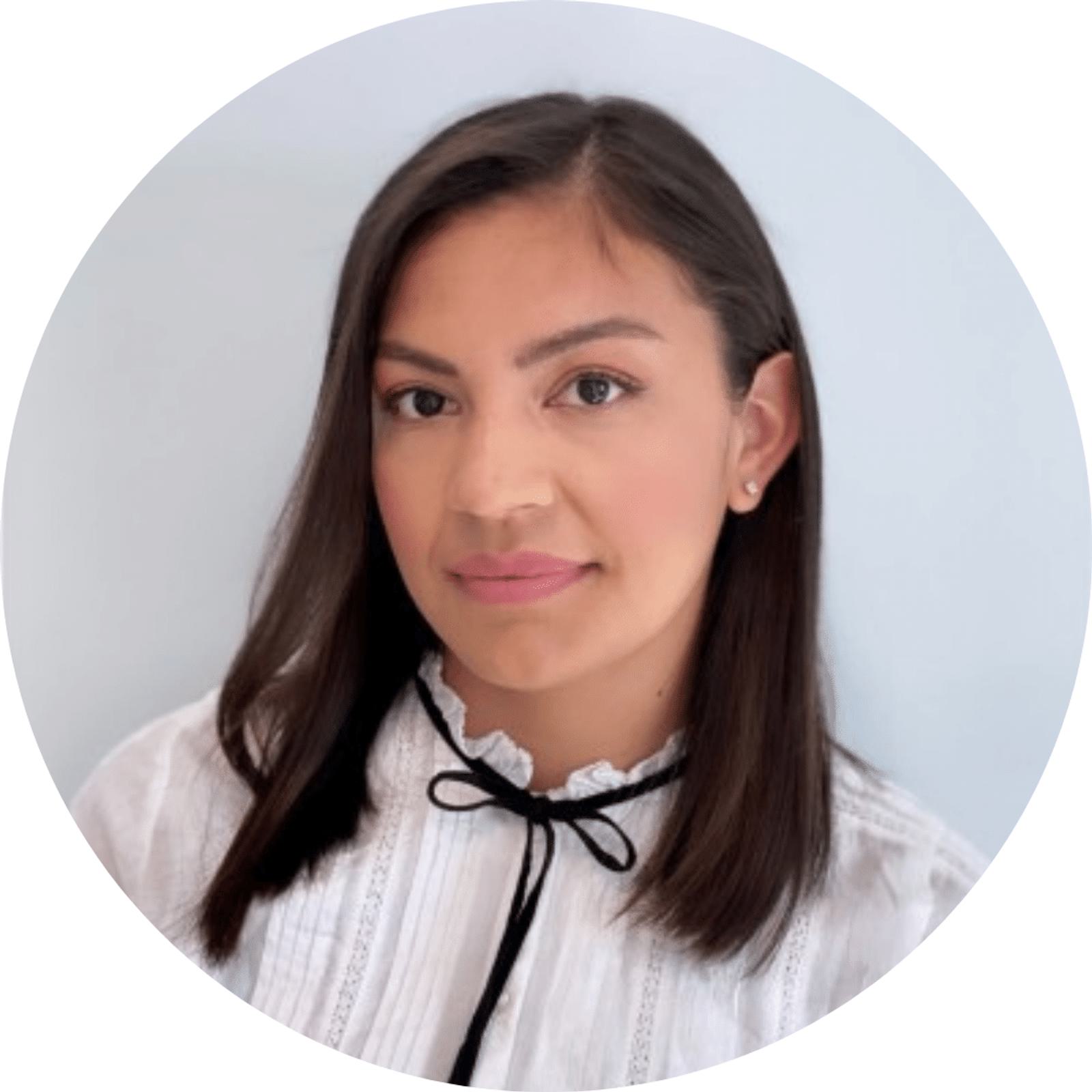 Veronica Villegas' headshot in circular frame