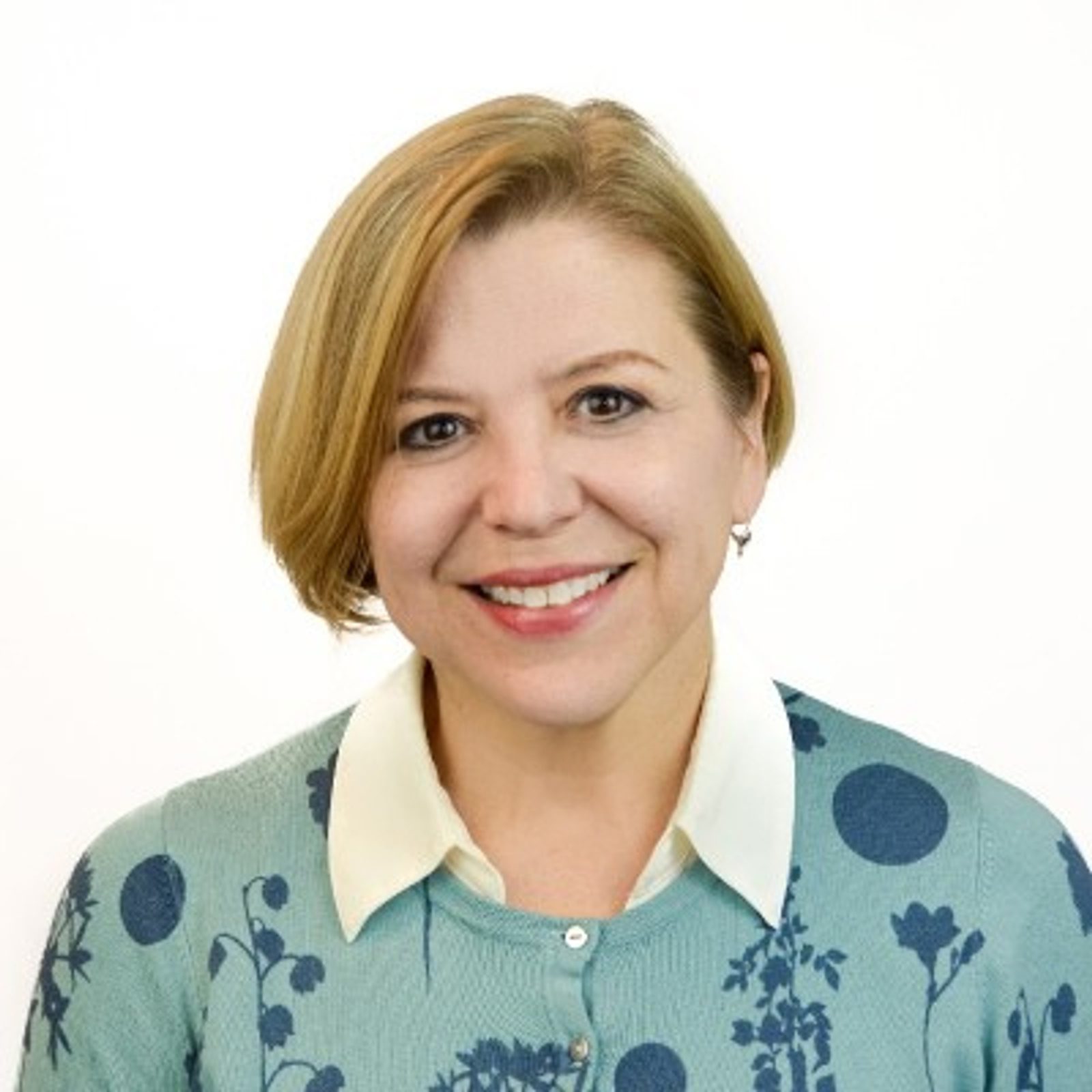Cynthia Siemens headshot
